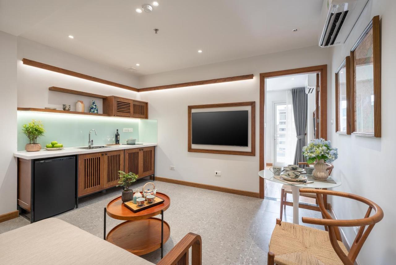 Le Parfum Apartment And Hotel Ханой Екстериор снимка