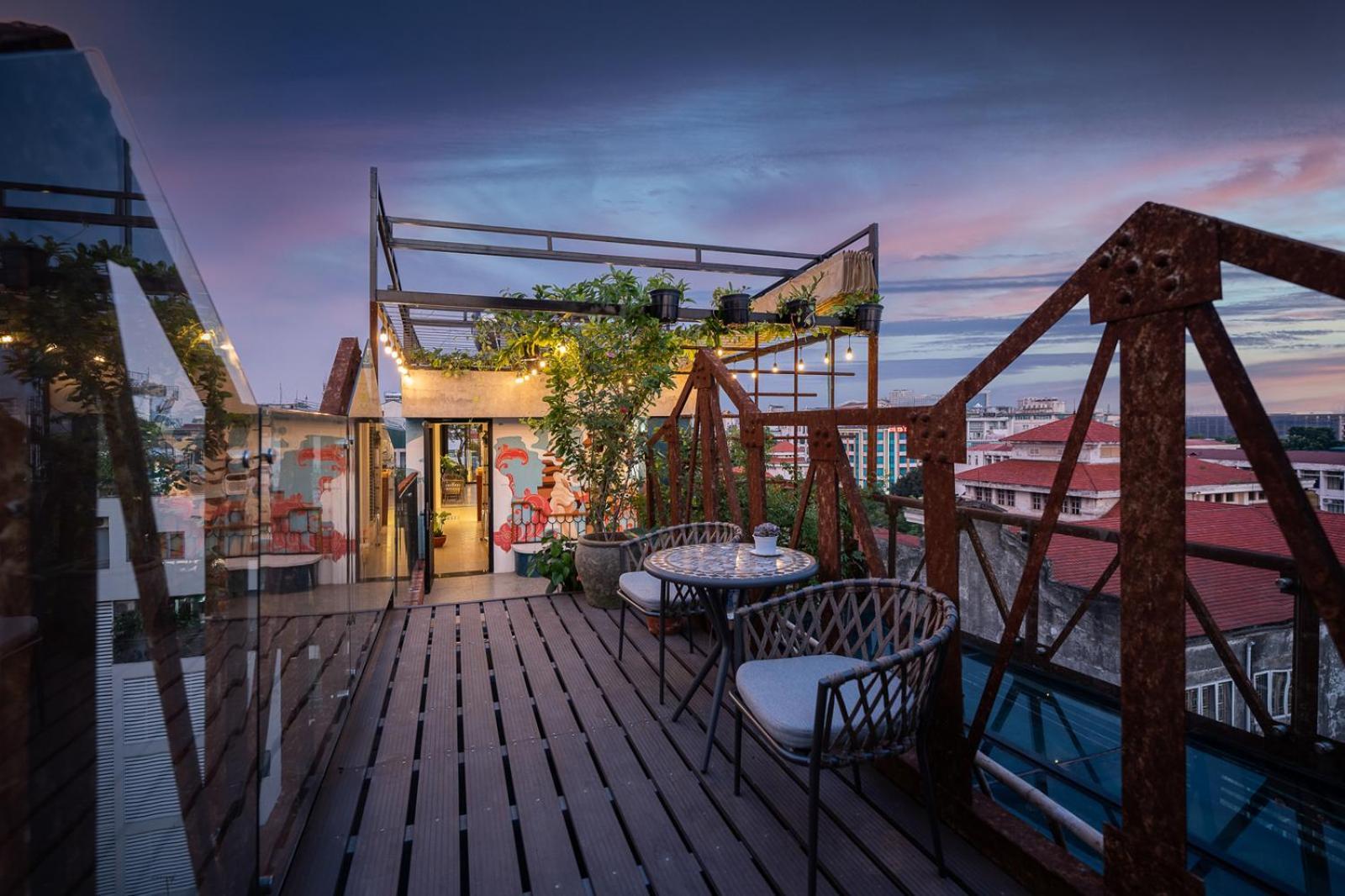 Le Parfum Apartment And Hotel Ханой Екстериор снимка