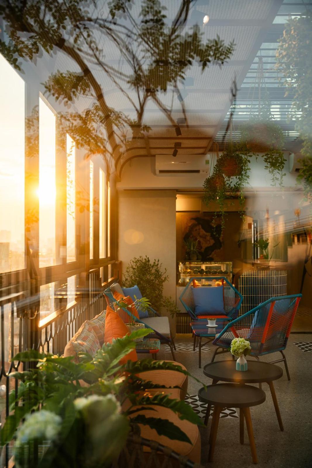 Le Parfum Apartment And Hotel Ханой Екстериор снимка