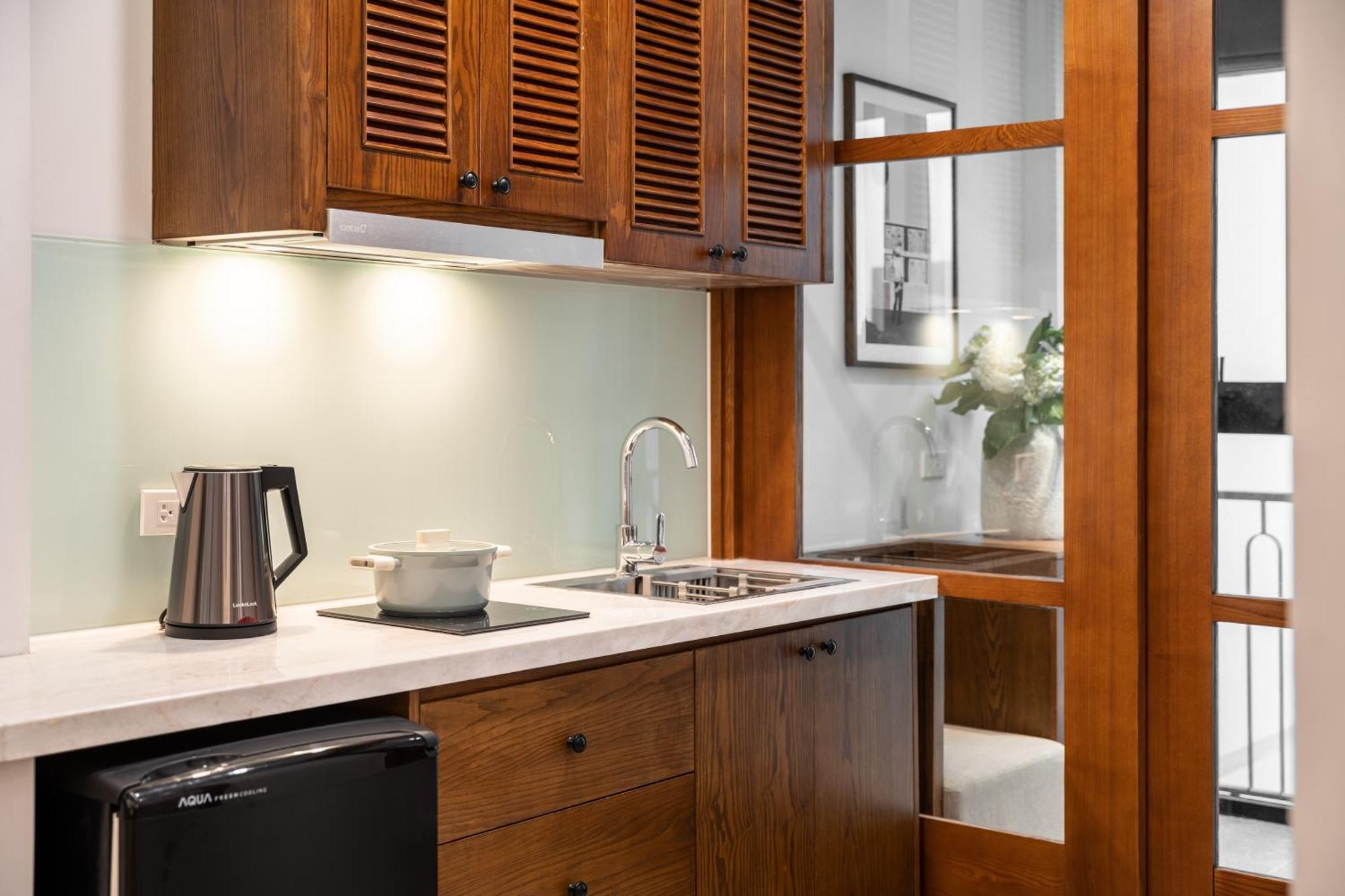 Le Parfum Apartment And Hotel Ханой Екстериор снимка