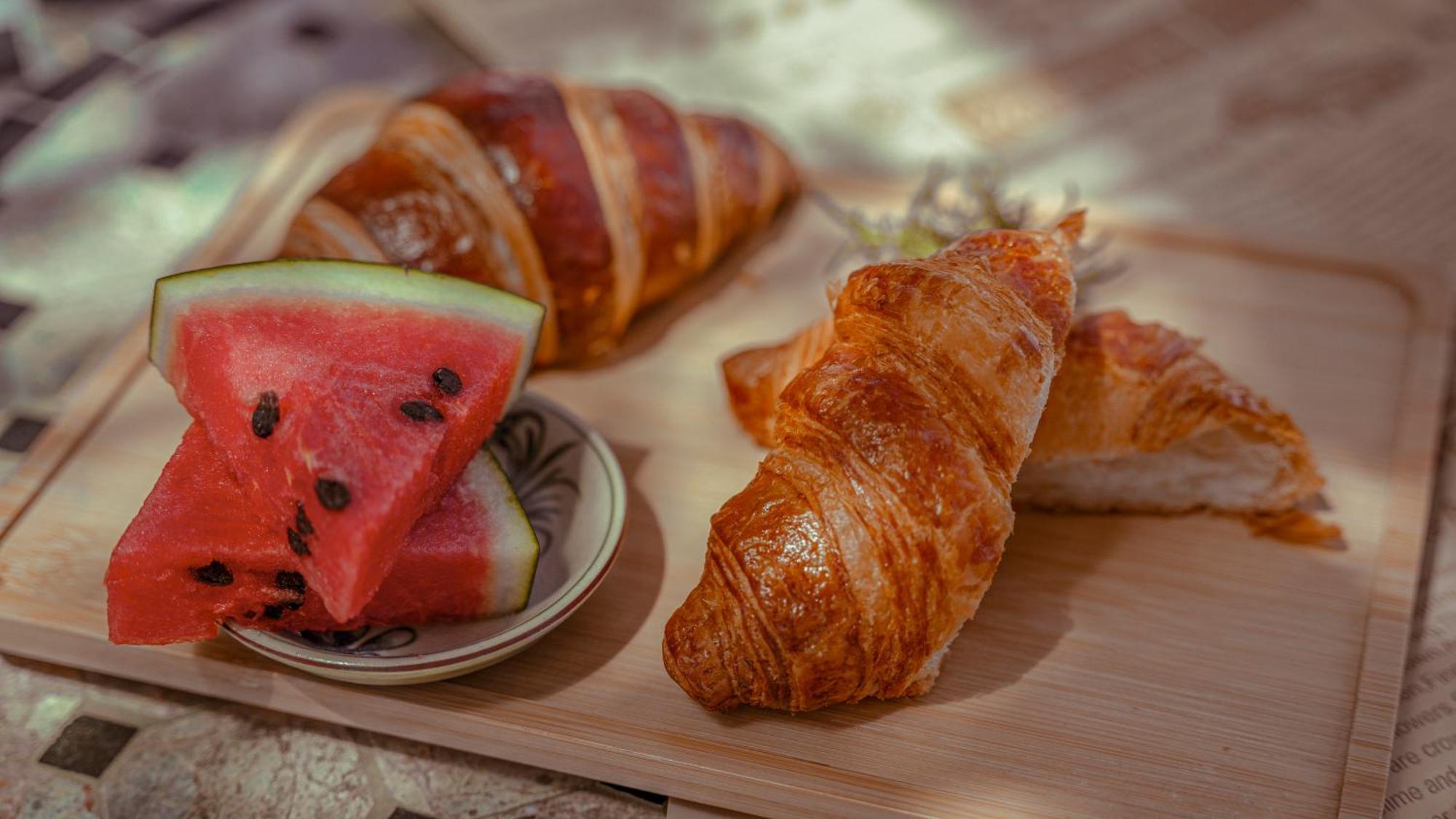 Le Parfum Apartment And Hotel Ханой Екстериор снимка